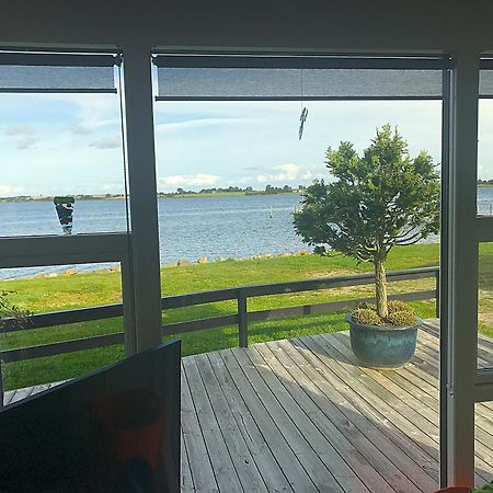 Eksklusiv Sommerhus Beliggende I Vandkanten Munkebo Ngoại thất bức ảnh