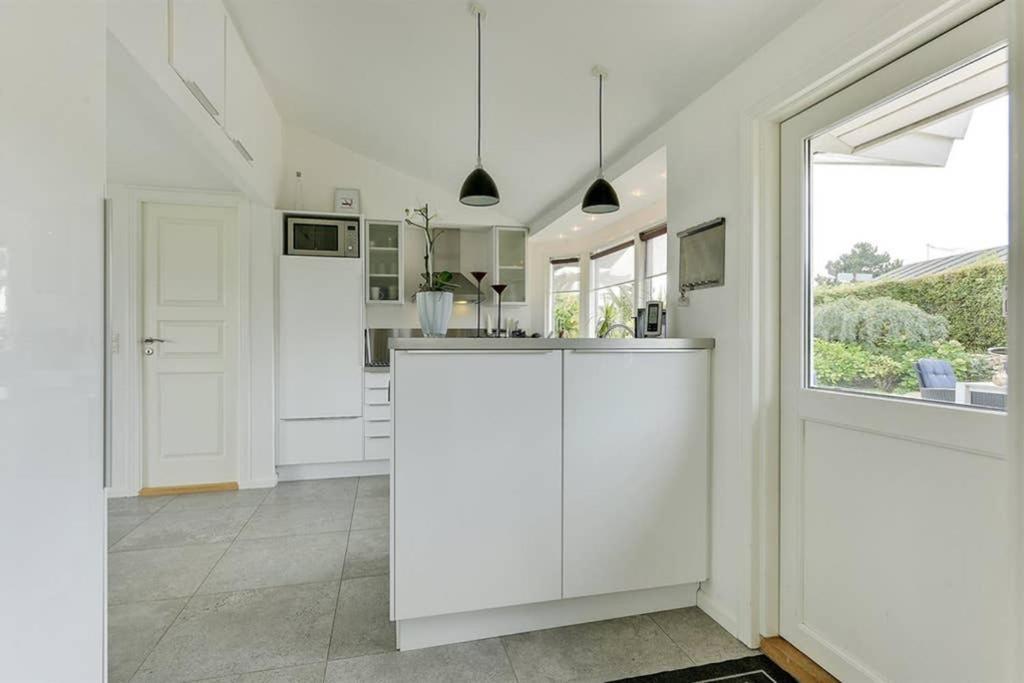 Eksklusiv Sommerhus Beliggende I Vandkanten Munkebo Ngoại thất bức ảnh